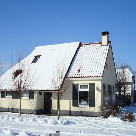 Attractive Holiday Home With Jetty Steendam Exterior foto