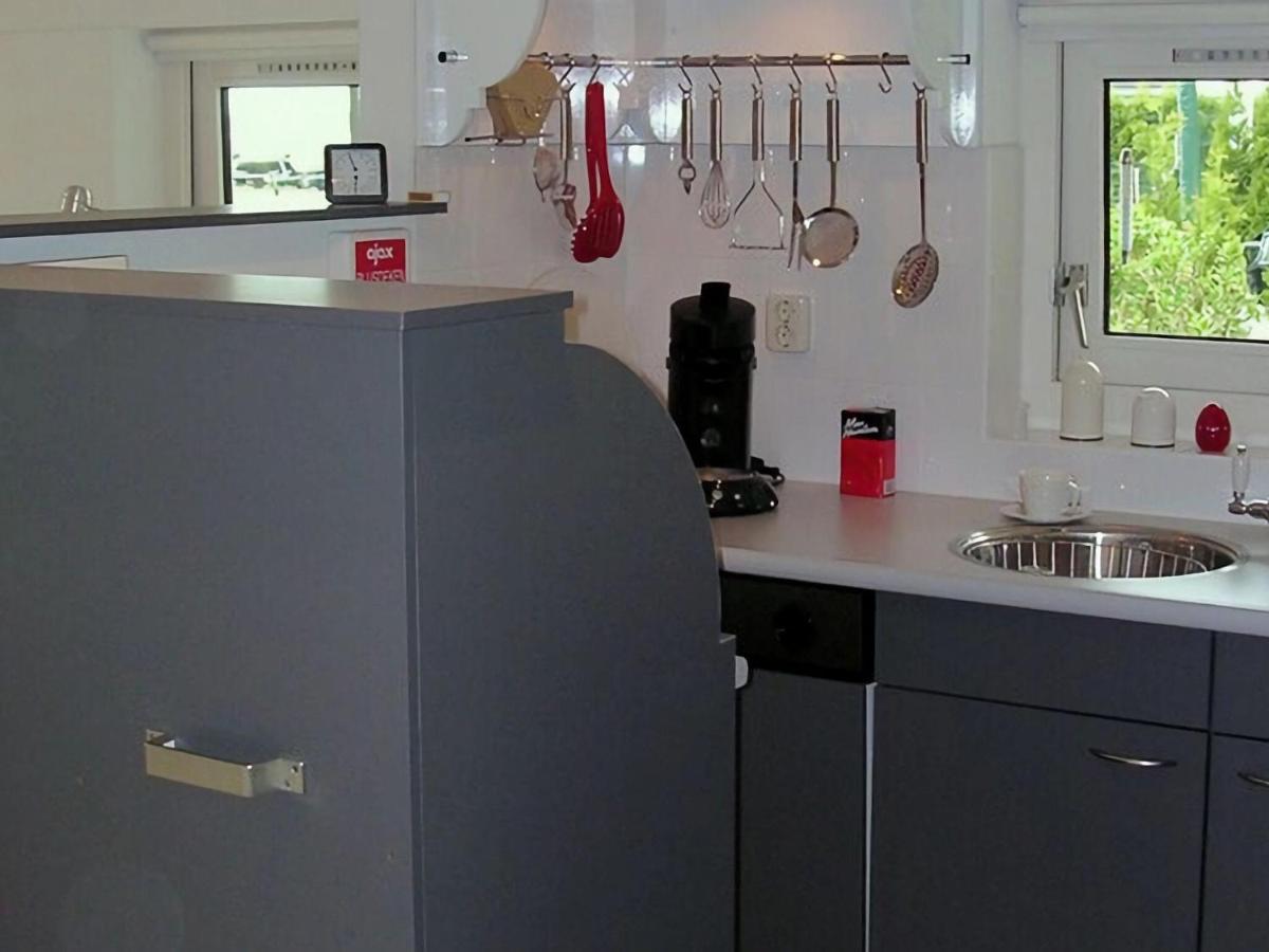 Attractive Holiday Home With Jetty Steendam Exterior foto